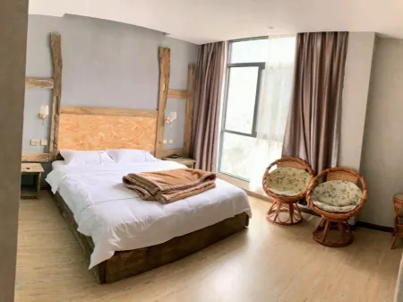 Shimen Lanju Hotel Отели рядом с достопримечательностью «Dousha Gate Ancient Town»