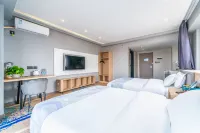 Lightly live • Yuexiang Hotel (Fengcheng Government Store) Hotels in Fengcheng