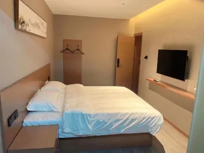 Chibi Yusheng Manju Hotel (Yifang Shop) Hotels near Lushui Lake Scenic Spot