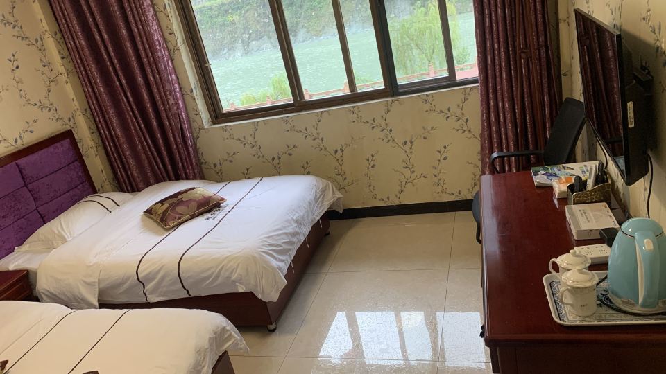Wenchuan Mingyang Inn