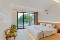 Half-mountain splash Hotel in zona Chaji Scenic Area
