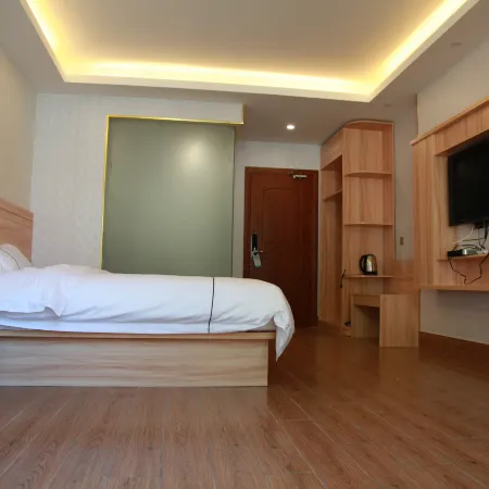 Four Seasons Business Hotel