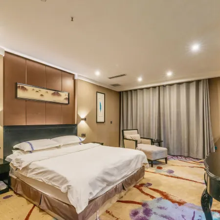 Naya Zhengxu Holiday Hotel
