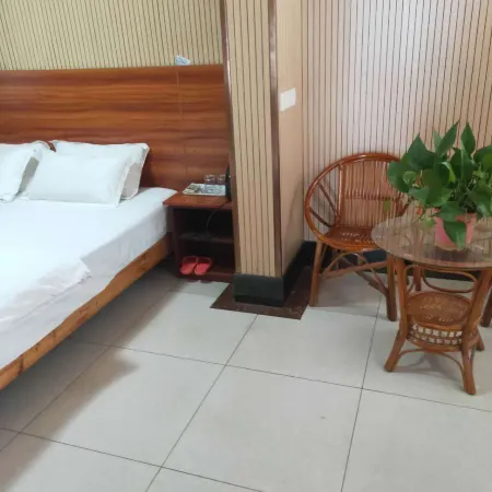 Bowen Hotel