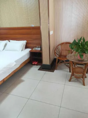 Bowen Hotel