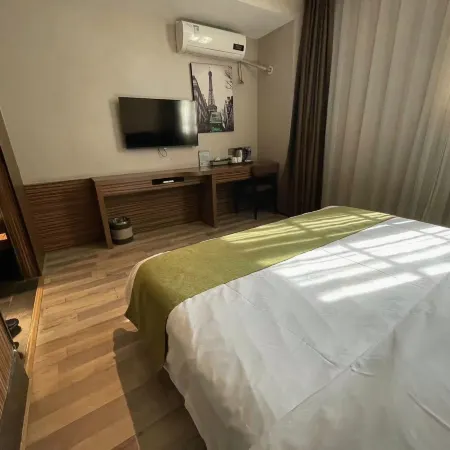Durian Candy Collection Hotel (Xuancheng High-speed Railway Station)