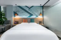 Huaning Hongyun Hotel