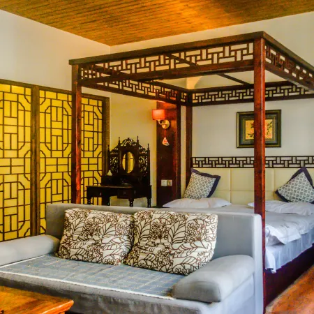 September Huizhou Inn