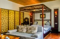 September Huizhou Inn