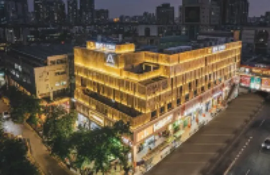 廣州珠江新城五羊邨地鐵站亞朵酒店 鄰近同福西的酒店