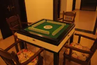 Kinghand Court Holiday Inn