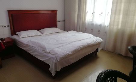 Hongfei Business Hotel, Heye Town, Shuangfeng County - Housity