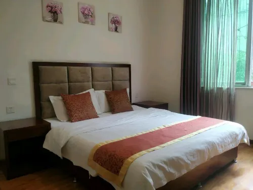 Pengzhou Hongyunlai Accommodation