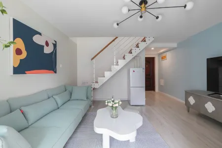 Jinan Anzhi ruosu apartment Отели рядом с достопримечательностью «Академия технологий Национальной сети»