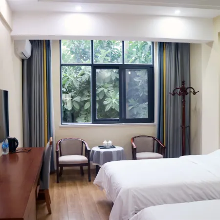 Longquan Junhe Hotel