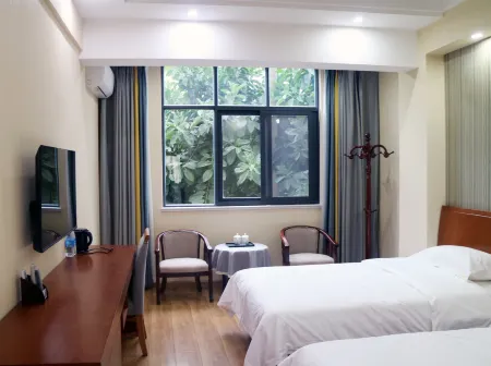 Longquan Junhe Hotel