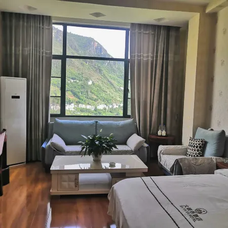 Canyon Hotel
