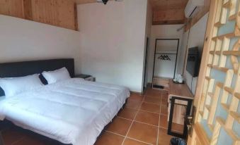 Pengzhou Longmen Xiaozhu Homestay