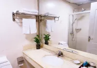 TOWO Hotel (Shangrao Shuinan Cultural Street Walking Street Center Square Branch)