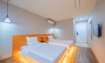 Shangpin Hotel (Zhuji High-speed Railway Station Powerlong Plaza)