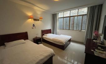Xingyi Yongfeng Hotel