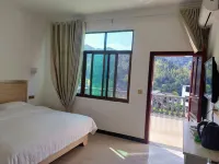 Xinning Qilin Farmpark - balcony