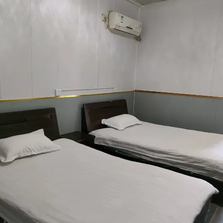 Weihui Tiantian Hotel
