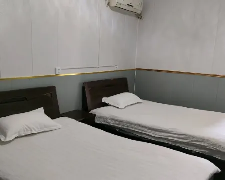 Weihui Tiantian Hotel Hotels in Weihui