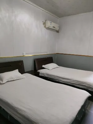 Weihui Tiantian Hotel Hotels near Wangjing Building