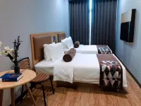 JAMES JOYCE COFFETEL KARAMAY TRAIN STATTION PETROL EDIFICE