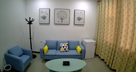 YA SU JIU DIAN Отели в г. Чжаньчжи