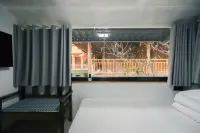 Fanjing Mountain Spring House Homestay
