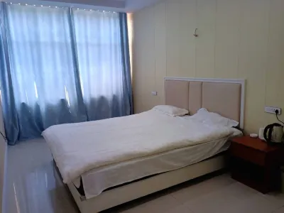 Xiangcheng Dongfeng Hotel
