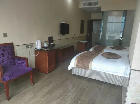 Golden Nuoshui Hotel