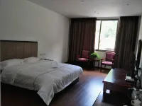 Yujing Jinghe Resort - Dağ Manzaralı