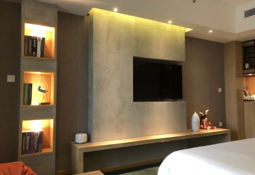 3. 투위에 아트 호..