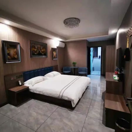 Fugang Hotel Отели рядом с достопримечательностью «Feng Mountain Temple»