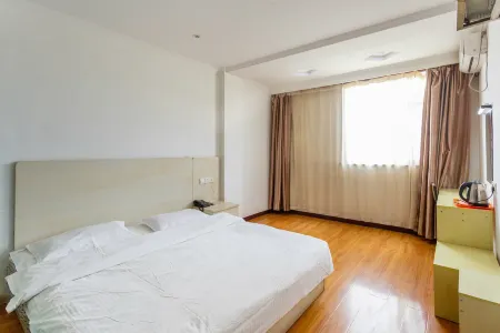 Xindongfang Express Hotel (Lvliang Longfeng Street) Отели в г. Люйлян