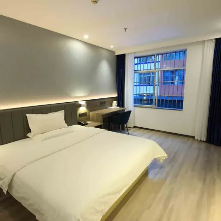 7 Days Premium (Xingyi Jushan Square Ruijin North Road)