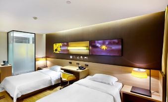 IU Hotel Xiangyang Laohekou East Street (formerly The Tophams Hotel new beacon) - Housity