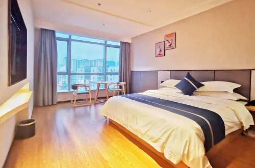 Mountains & Rivers Hotel Hotels in Luoyuan County