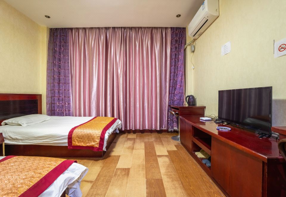 Jiangdong Hotel - Housity