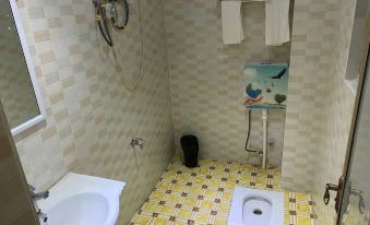 Lianjiang Changshan Convenience Hotel - Housity