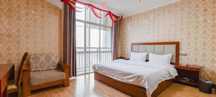 Xihua Qicai Xianggelila Business Hotel Hotels in Xihua