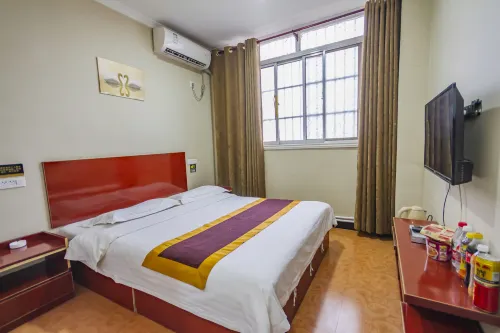 Liquan Ruili Yipin Hotel - موقف سيارات