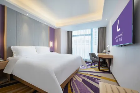 Lavande Hotel (Shanwei Lufeng Branch) Отели рядом с достопримечательностью «Fushan Mazu»
