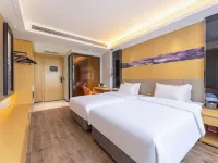 Chonpines Hotel (Yuncheng South Wind Square Dekuang) - موقف سيارات