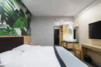 Superior Hotel (Wuhu University Town Store) - balcony