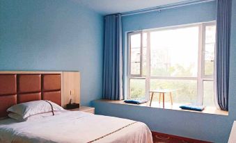 Guiyang Romantic Cherry Apartment