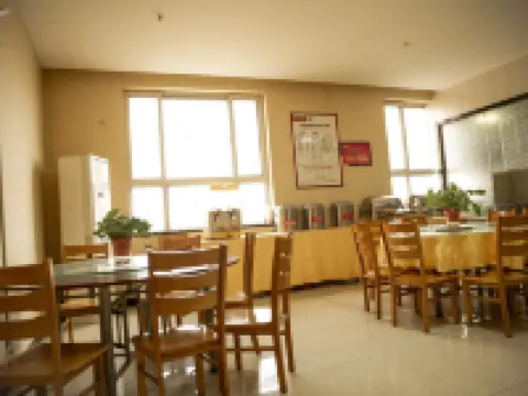 Junyi Chain hotel Hotels in Lingshou